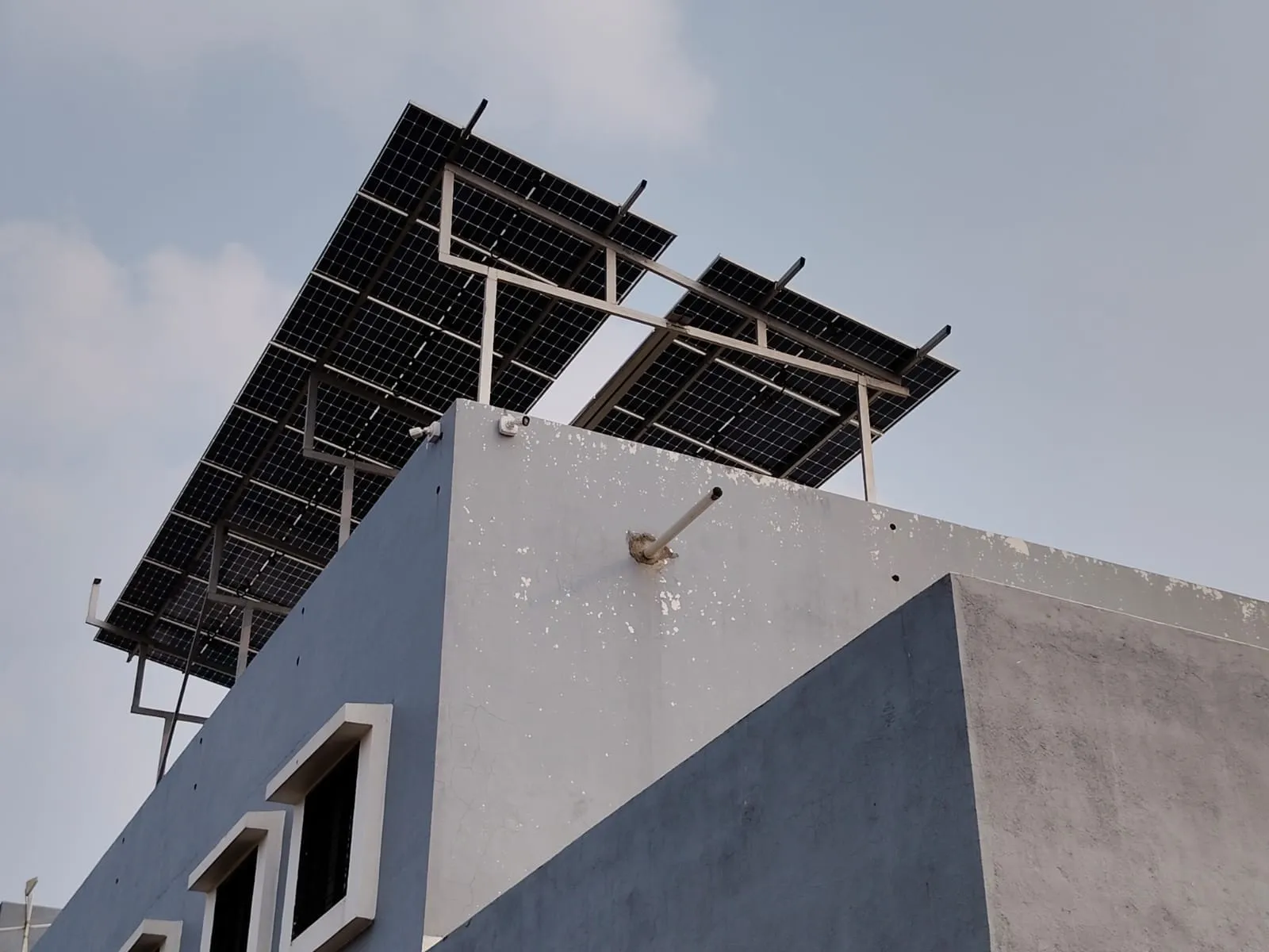 Does SR SOLAR ENERGY provide solar rooftop installation in Malegaon?