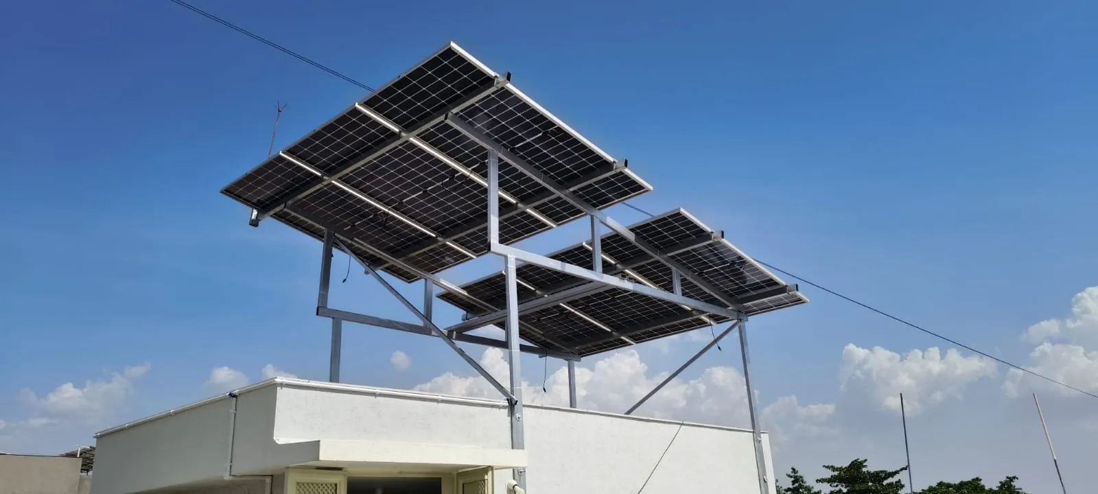 Is SR SOLAR ENERGY a Waaree authorised channel partner?